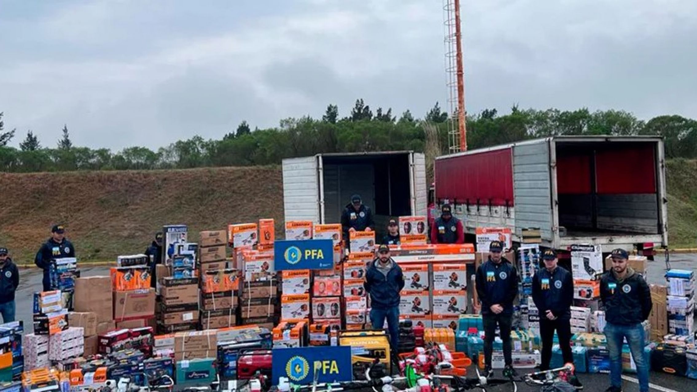 Incautaron herramientas Honda y zapatillas Nike falsificadas en grandes cantidades