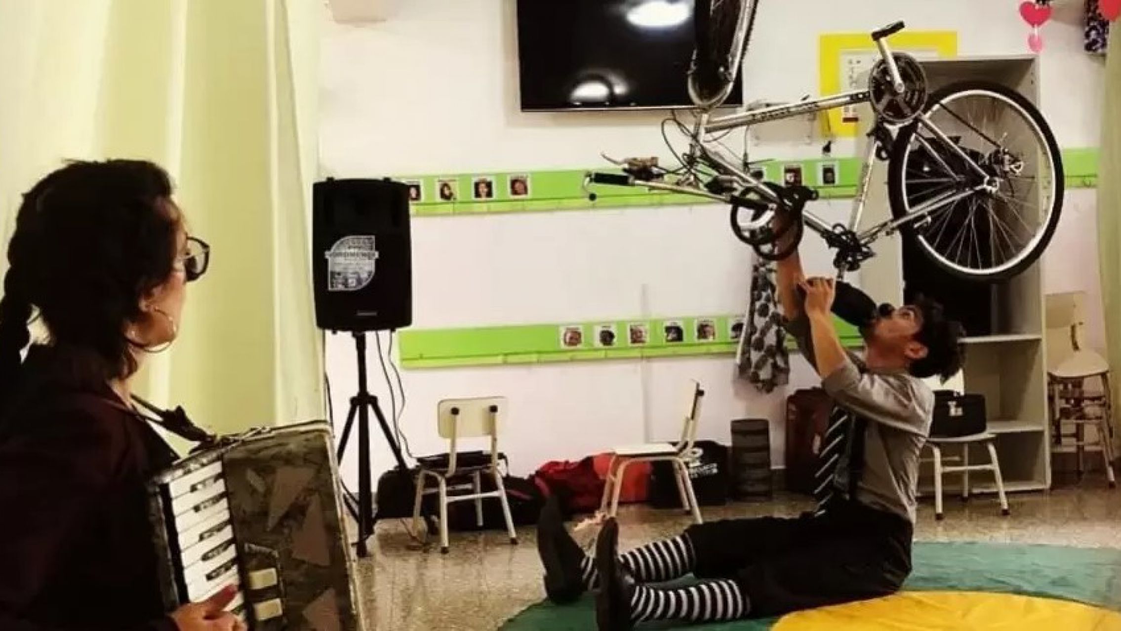 Denuncian por violencia laboral a funcionario malabarista de la gestión Kicillof